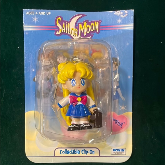 Sailor Moon Collectible Clip-On - Yellow - Picture 1 of 1